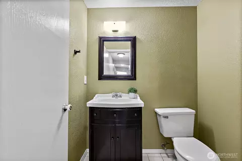 Bath - 7545 Bridge Pl NE, Bremerton, WA 98311 photo 1 of 3