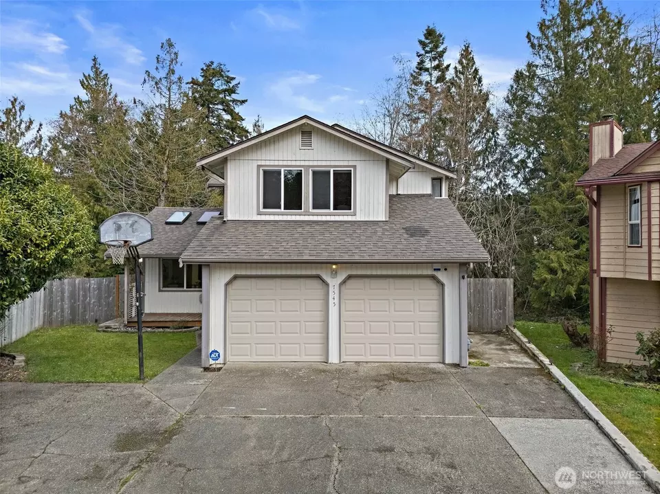 Exterior - 7545 Bridge Pl NE, Bremerton, WA 98311 photo 1 of 4