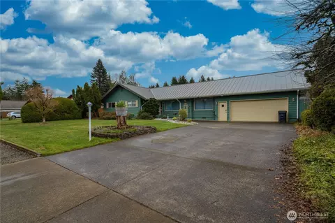 1215 Dundee Dr, Cosmopolis, WA 98537