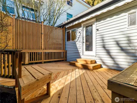 Exterior - 435 N 90th St, Seattle, WA 98103 photo 4 of 12
