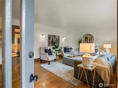 Entry Way - 435 N 90th St, Seattle, WA 98103 photo 1 of 2