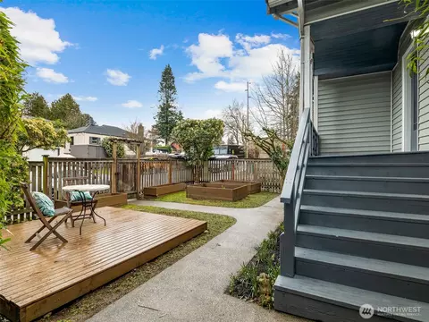 Exterior - 435 N 90th St, Seattle, WA 98103 photo 3 of 12