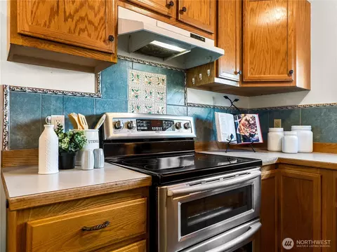 Kitchen - 435 N 90th St, Seattle, WA 98103 photo 2 of 2