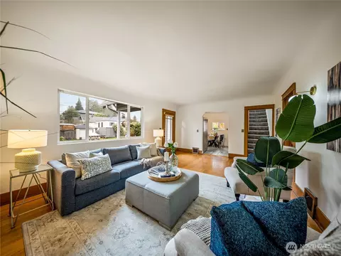 Living - 435 N 90th St, Seattle, WA 98103 photo 1 of 3