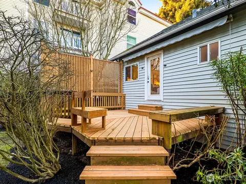 Exterior - 435 N 90th St, Seattle, WA 98103 photo 7 of 12