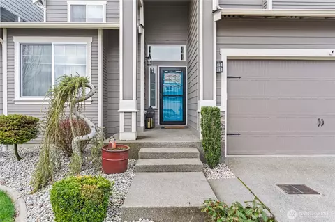Entry Way - 20220 20th Ave E, Spanaway, WA 98387 photo 1 of 3