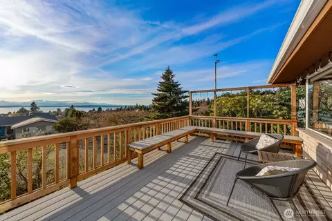 12544 9th Ave NW, Seattle, WA 98177