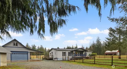 8635 Arnold Ln, Concrete, WA 98237