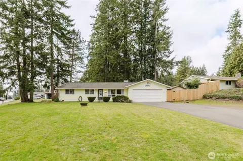 2092 SE Beech Ct, Port Orchard, WA 98366