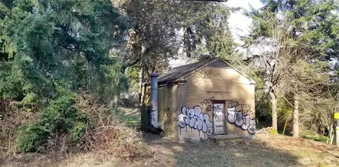 8306 SW 216th St, Vashon, WA 98070