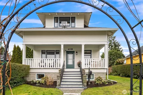 6338 38th Ave SW, Seattle, WA 98126