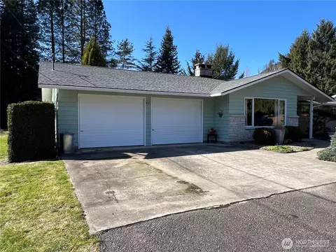 451 Cherry Ln, Morton, WA 98356