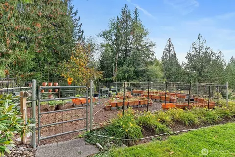 1661 E Thomas Rd, Grapeview, WA 98546 photo 35