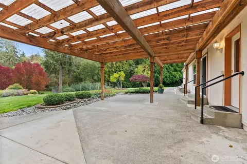 1661 E Thomas Rd, Grapeview, WA 98546 photo 23