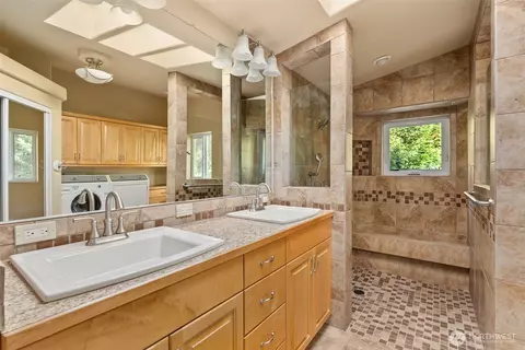 1661 E Thomas Rd, Grapeview, WA 98546 photo 14