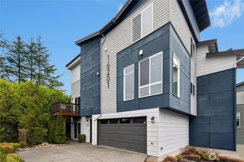 16201 Meadow Rd #A1, Lynnwood, WA 98087