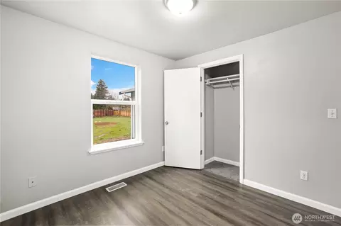 Bedroom - 302 Seattle St E, Rainier, WA 98576 photo 1 of 4