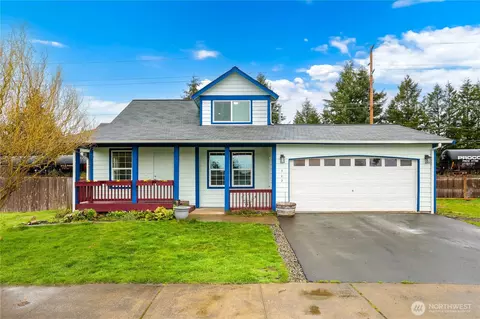 302 Seattle St E, Rainier, WA 98576