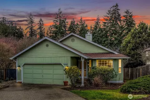 1623 S 370th Pl, Federal Way, WA 98003