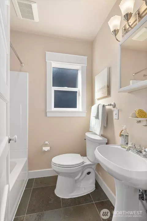 Bath - 809 N 50th St, Seattle, WA 98103 photo 1 of 4