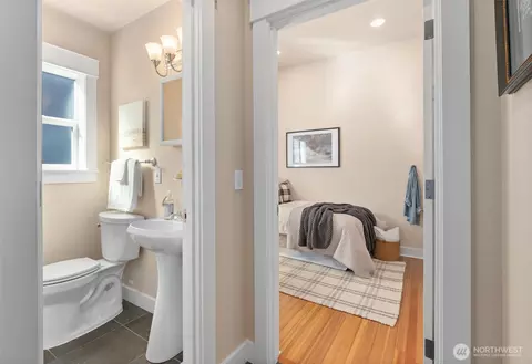 Entry Way - 809 N 50th St, Seattle, WA 98103 photo 5 of 5