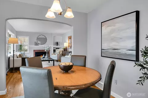 Dining - 205 30th Ave E, Seattle, WA 98112 photo 1 of 2