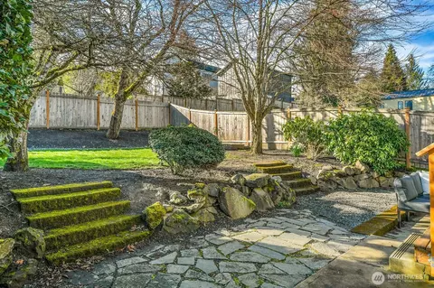 Exterior - 205 30th Ave E, Seattle, WA 98112 photo 6 of 6