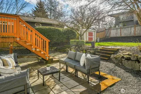 Exterior - 205 30th Ave E, Seattle, WA 98112 photo 4 of 6