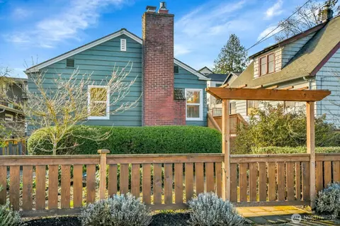 Exterior - 205 30th Ave E, Seattle, WA 98112 photo 2 of 6