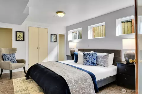 Bedroom - 205 30th Ave E, Seattle, WA 98112 photo 3 of 3