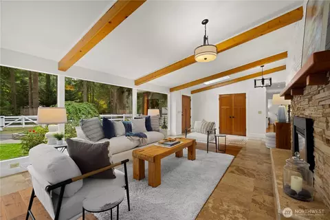 Living - 16 Bridlewood Cir, Kirkland, WA 98033 photo 1 of 1