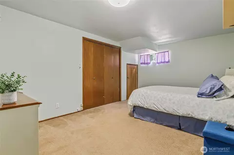 Bedroom - 18009 Bellflower Rd, Bothell, WA 98012 photo 5 of 5