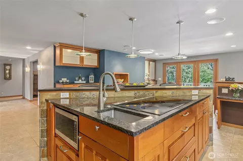 Kitchen - 18009 Bellflower Rd, Bothell, WA 98012 photo 3 of 7