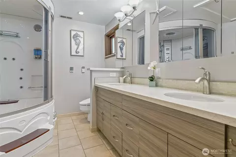 Bath - 18009 Bellflower Rd, Bothell, WA 98012 photo 1 of 4