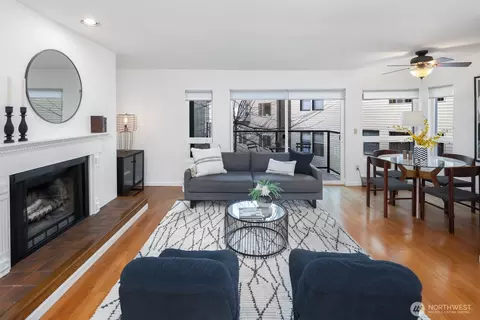 1516 E Pike St #203, Seattle, WA 98122