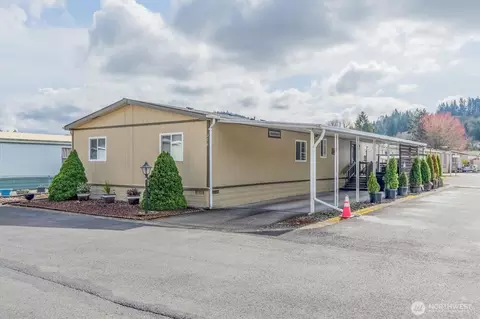 316 Peacock Ln, Kelso, WA 98626
