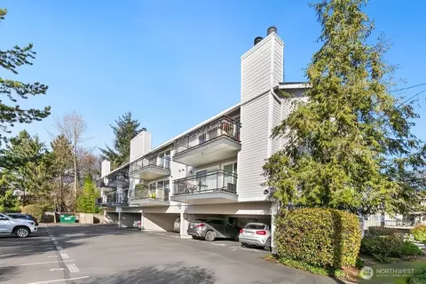 10110 NE 60th St #103, Kirkland, WA 98033