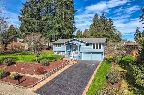2216 SW 309th St, Federal Way, WA 98023