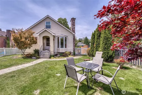 1705 N Wycoff Ave, Bremerton, WA 98312