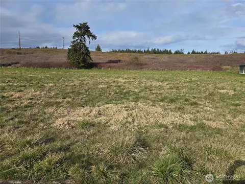 104 Green Valley Ln, Sequim, WA 98382
