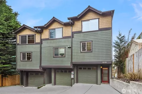 1215 NE 135th St #A, Seattle, WA 98125