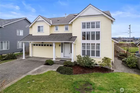 3372 Phillips Ave, Enumclaw, WA 98022