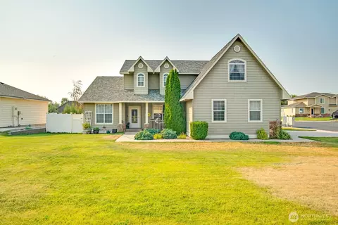 600 N Bluff West Dr, Moses Lake, WA 98837