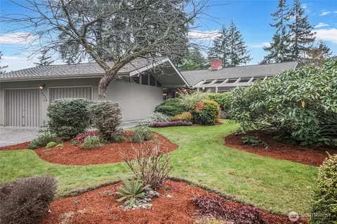 4916 125th Ave SE, Bellevue, WA 98006
