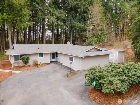 3633 Surrey Dr NE, Olympia, WA 98506