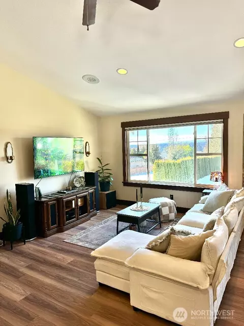 21713 45th Ave SE, Bothell, WA 98021 photo 33
