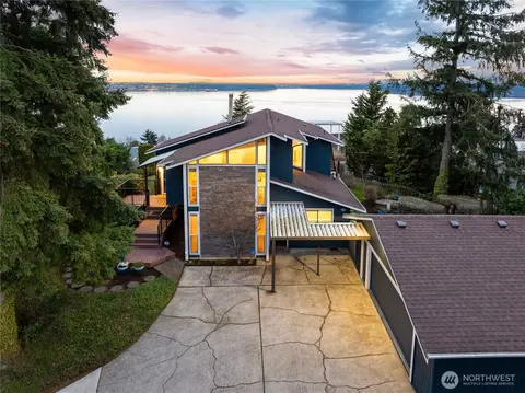 1411 Scenic Dr NE, Tacoma, WA 98422