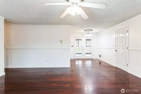 Living - 8803 Emerson Pl, Everett, WA 98208 photo 6 of 7