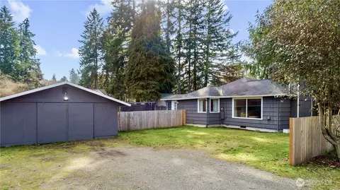 2641 Erlands Point Rd NW, Bremerton, WA 98312