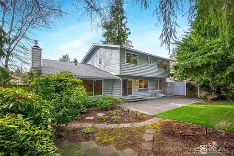 Exterior - 16609 28th Dr SE, Bothell, WA 98012 photo 6 of 15